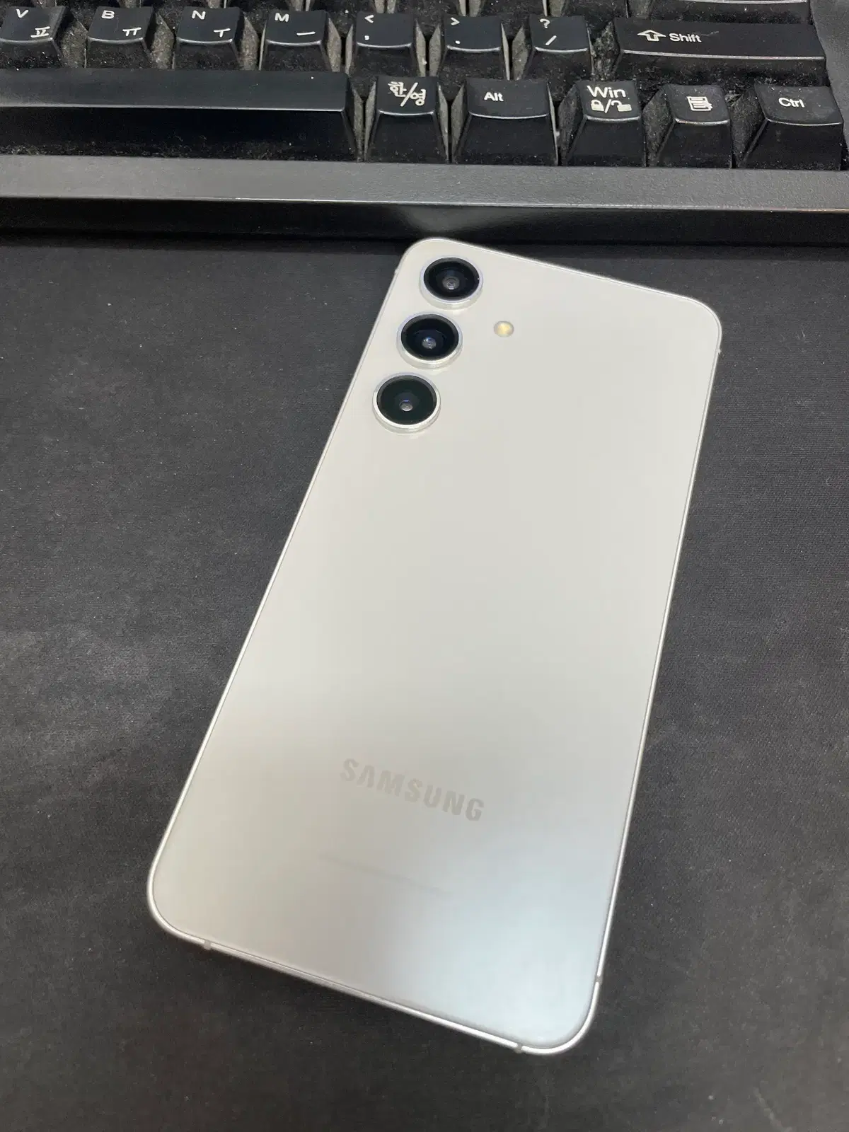 갤럭시S24 그레이 256GB 무잔상 상태좋은 중고48만8천팝니다