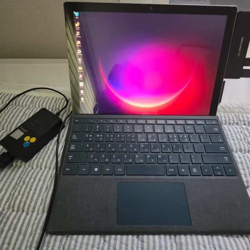 서피스 프로7 (i5-1035G4 / 8GB / 128GB / Win11 Pro) 풀셋 팝니다.