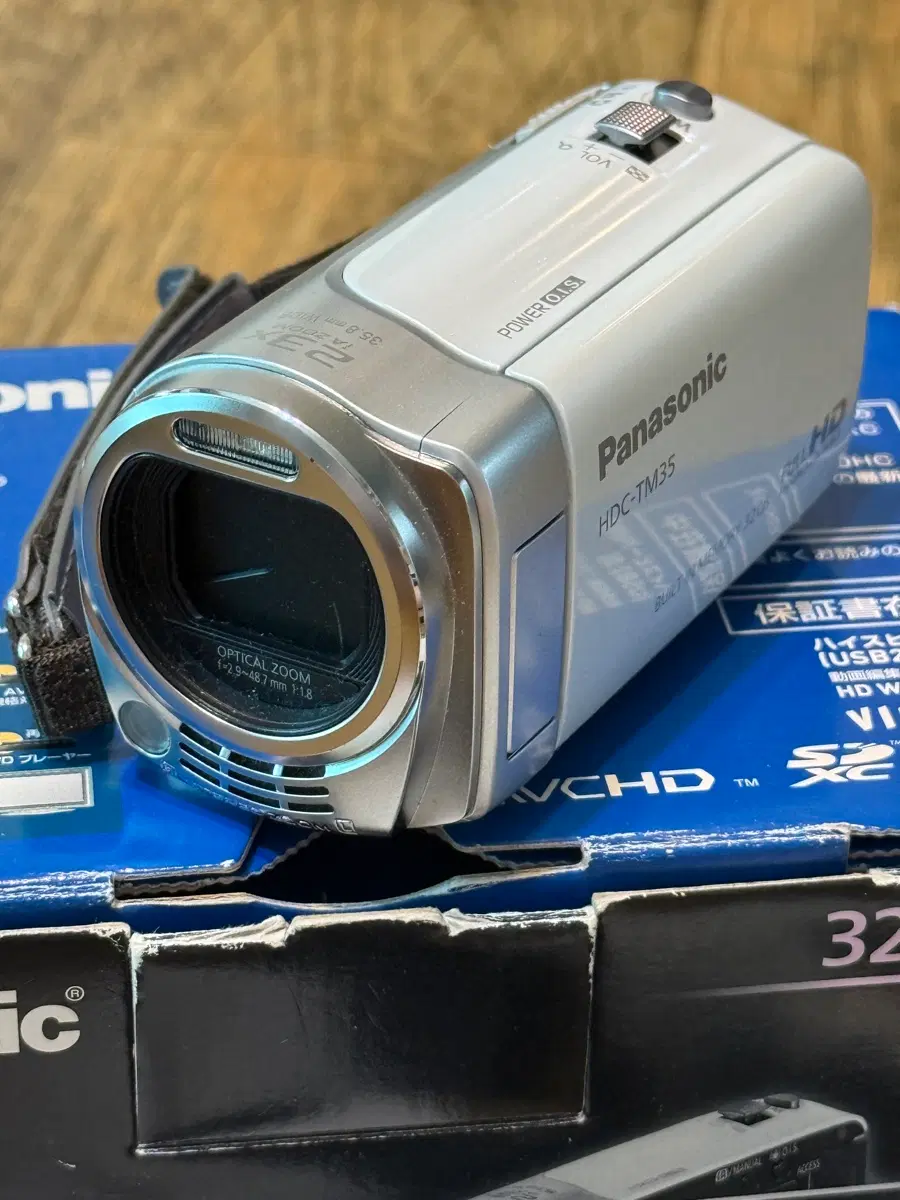 파나소닉 HDC-TM35 캠코더 고마츠나나 흰색 화이트