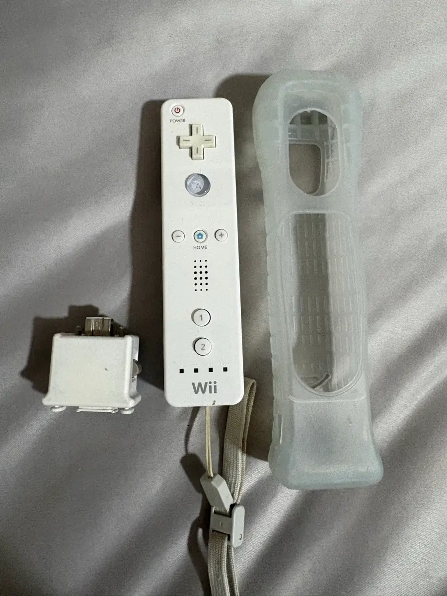 닌텐도 wii 리모컨 화이트+모션플러스 판매합니다