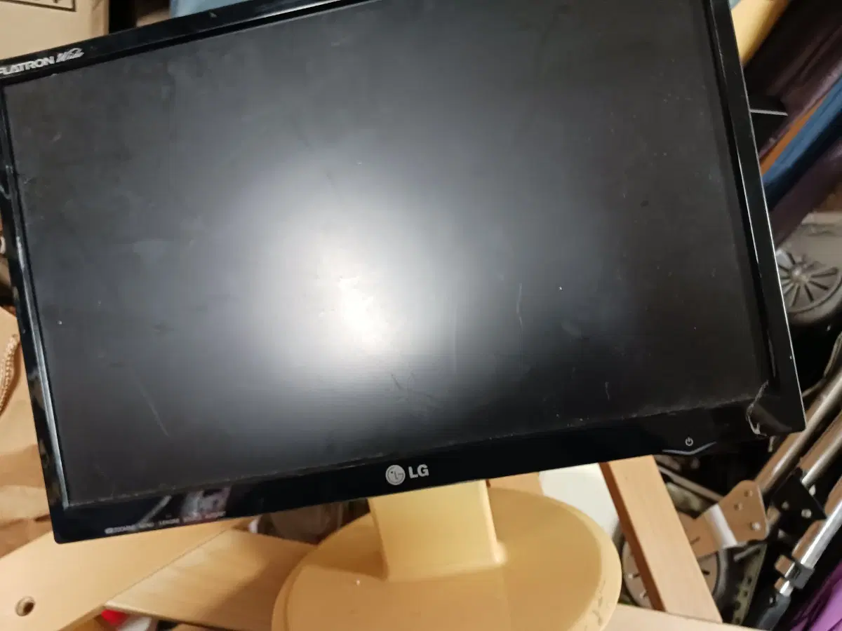 LG 플래트론 모니터.RGB23인치 구형 모니터