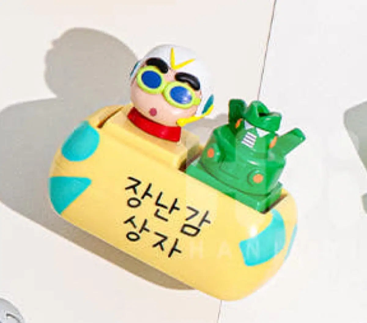 짱구 장난감 상자 키캡 건담