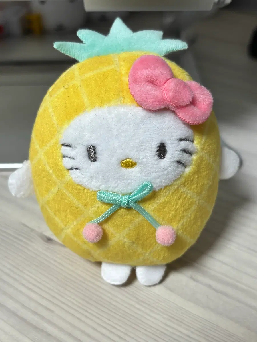 산리오 헬로키티 키티 파인애플 누이 인형