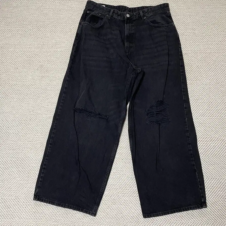 (EUR46) ZARA 블랙 와이드 데님 팬츠