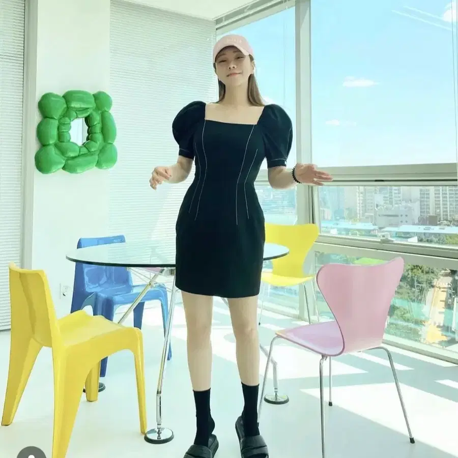 인스턴트펑크 블랙 퍼프 원피스