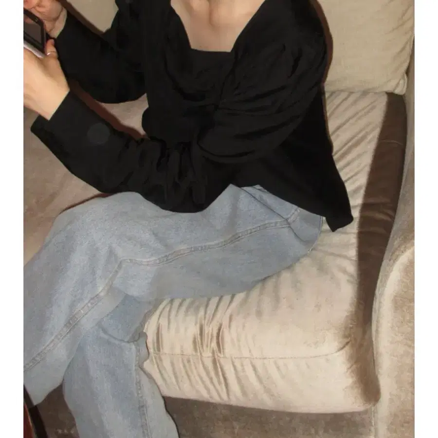 드멜리 demely sheer shirring blouse black