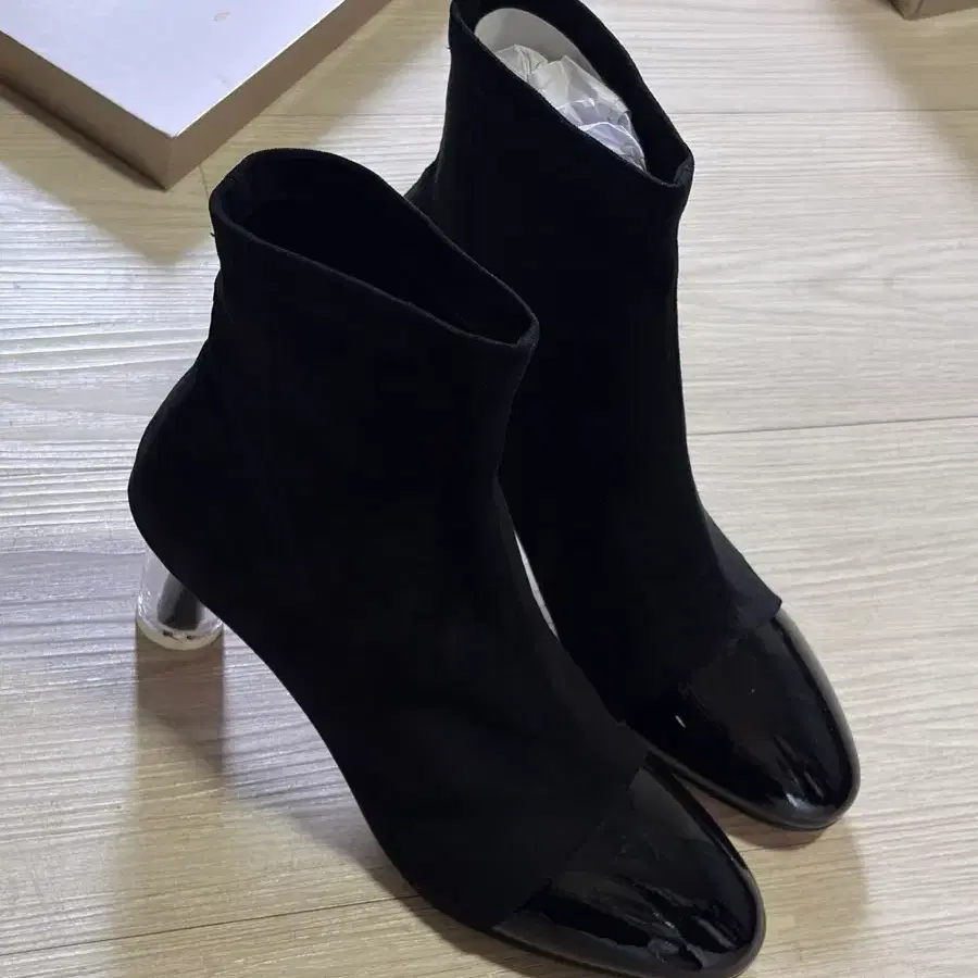 엘칸토 스웨이드 구두 250mm