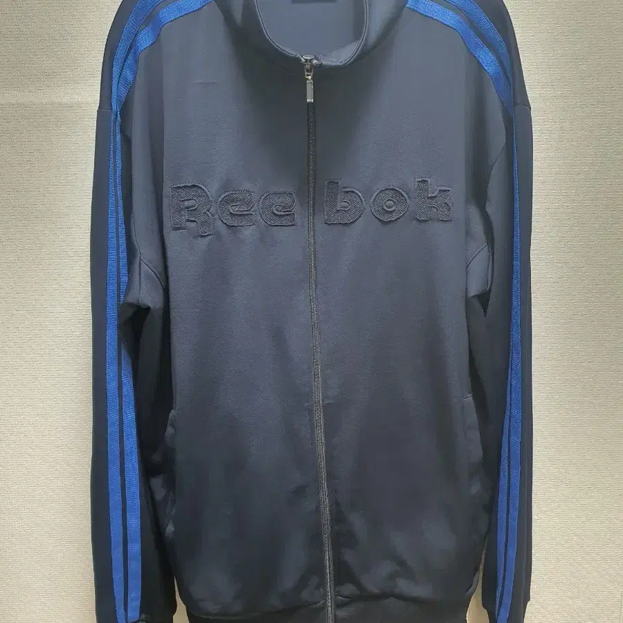 [105/XL] 리복 클래식 빅로고 사이드라인 트랙탑 집업 저지 (네이비)