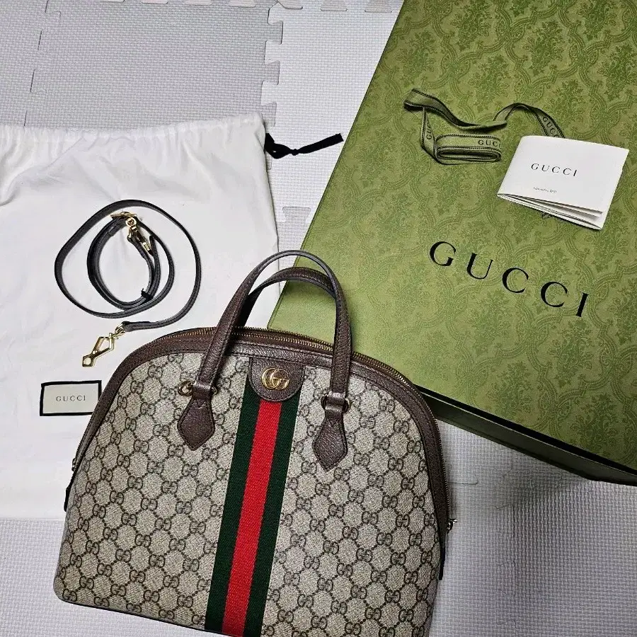 구찌(Gucci) 오피디아 GG 수프림 토트백 정품풀박스