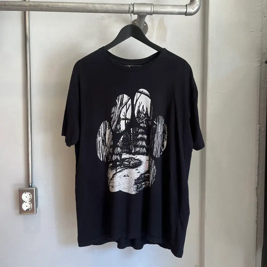 Wolf Paw & Fores 반팔 티셔츠