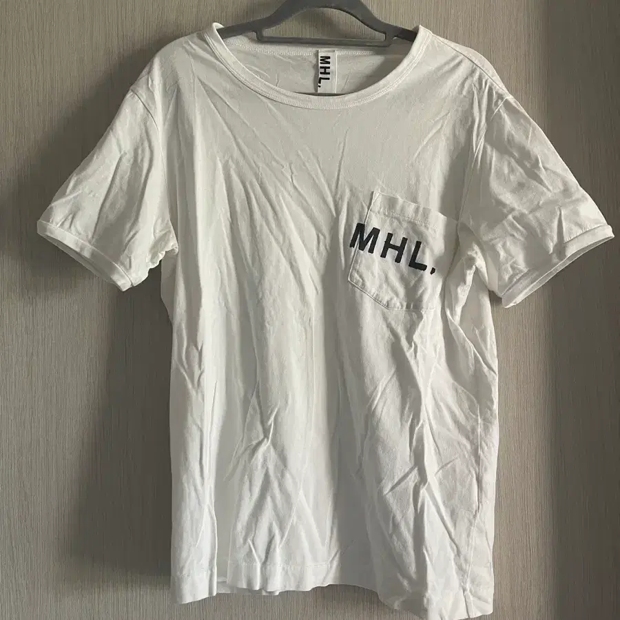 MHL 마가렛호웰 화이트 포켓 반팔티 남녀공용 M사이즈