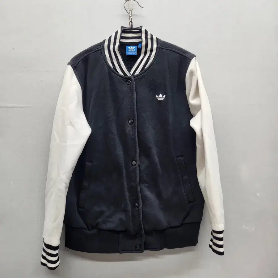 아디다스 백 빅로고 바시티 자켓 95(M~L)
