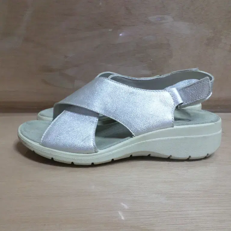 후루룩구제2 240 바이네르 이태리 컴포트화 샌들 신발 260919