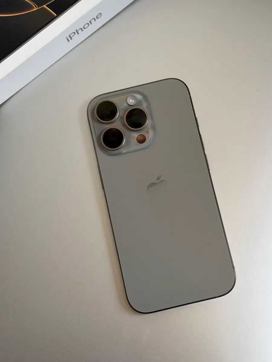 아이폰 16 Pro 128GB 내추럴 티타늄