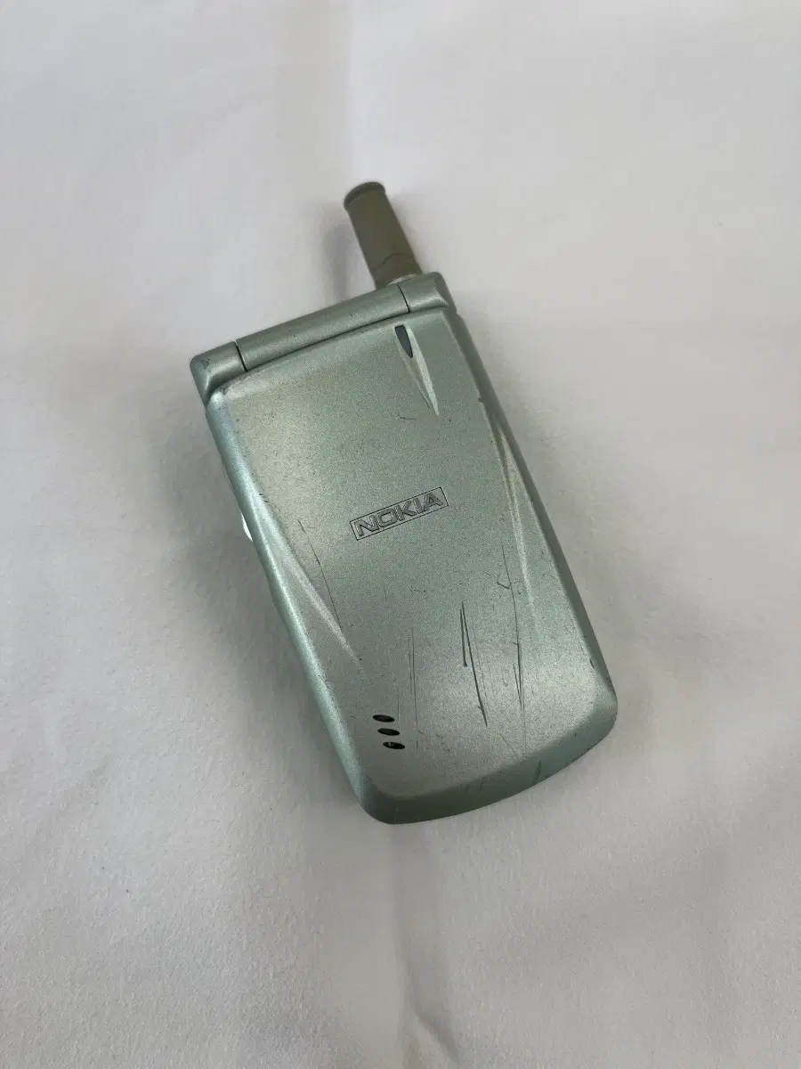 올드폰 구형폰 옛날폰 피처폰 노키아 NOKIA 8877
