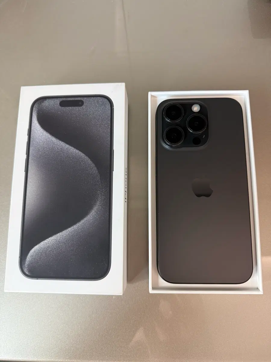 아이폰 15 pro 256GB 풀박스 판매합니다