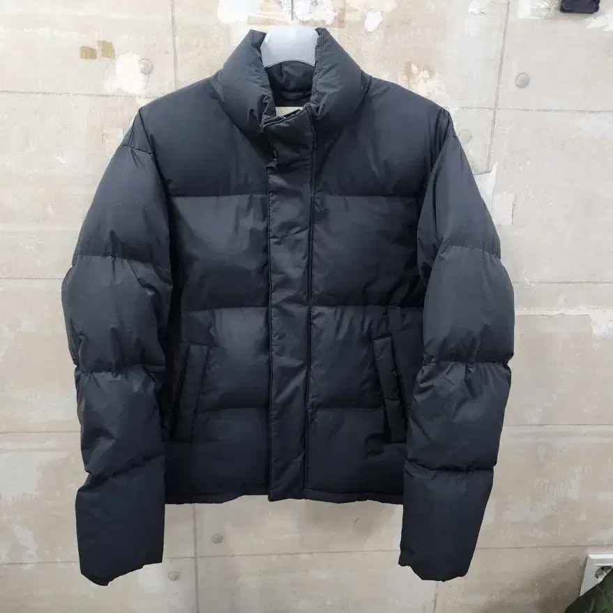 (S)인사일런스 정품 남성 다운 숏 패딩/95size/상태우수