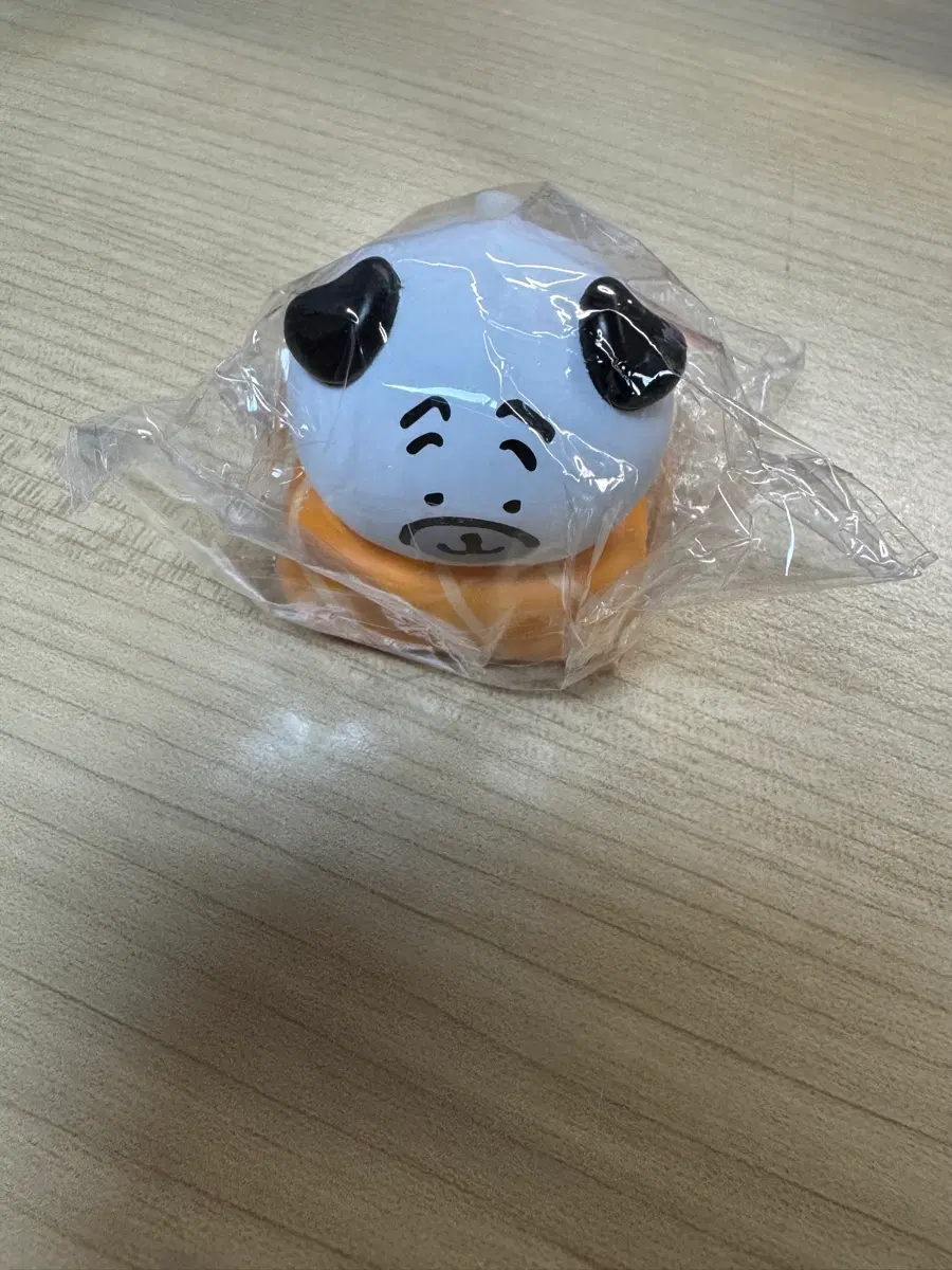 농담곰 퍼그 연어 피규어