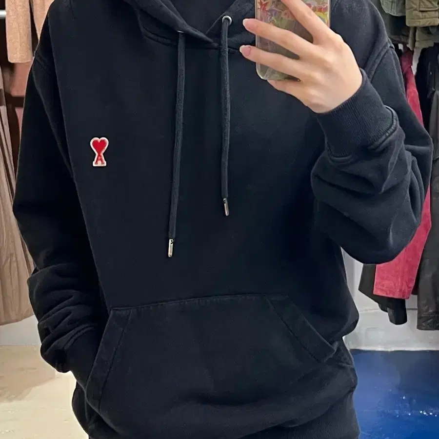 AMI 아미 스몰하트 블랙 후드티