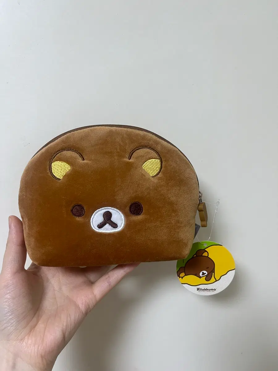 리락쿠마 파우치