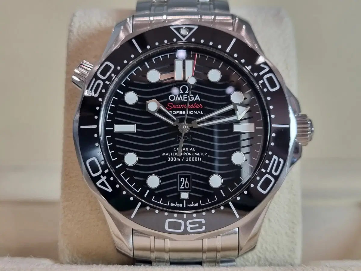 오메가 씨마스터 다이버300mm 검판 42mm 신형