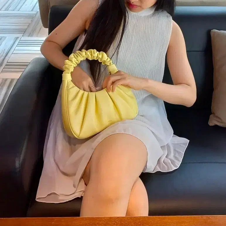 여성 민소매 화이트 원피스