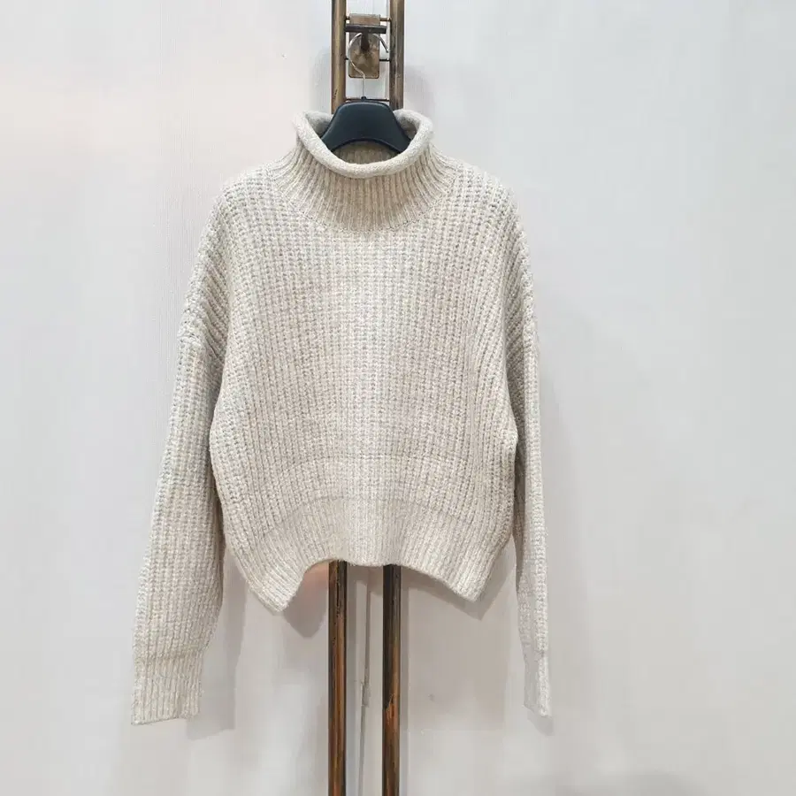 (kk70580)코벳블랑 넥폴라 풀오버니트 F