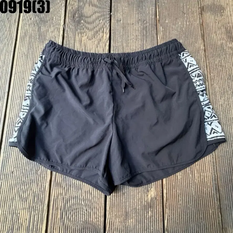 검정색 패턴 반바지 79 0919