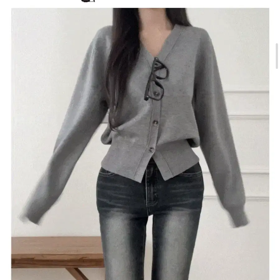 에이블리 글램츄 브이넥 가디건 그레이