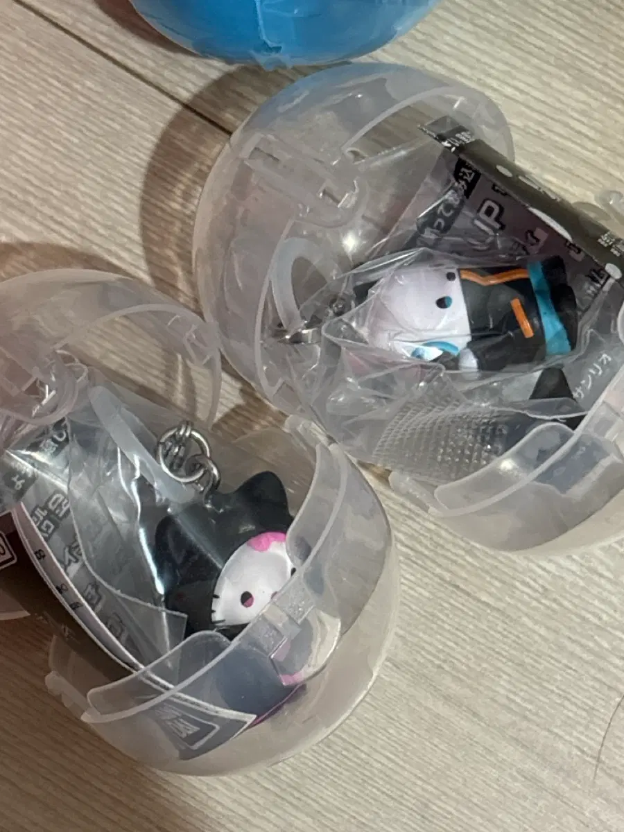 산리오 솔리드 앤 쿨 메지루시 가챠