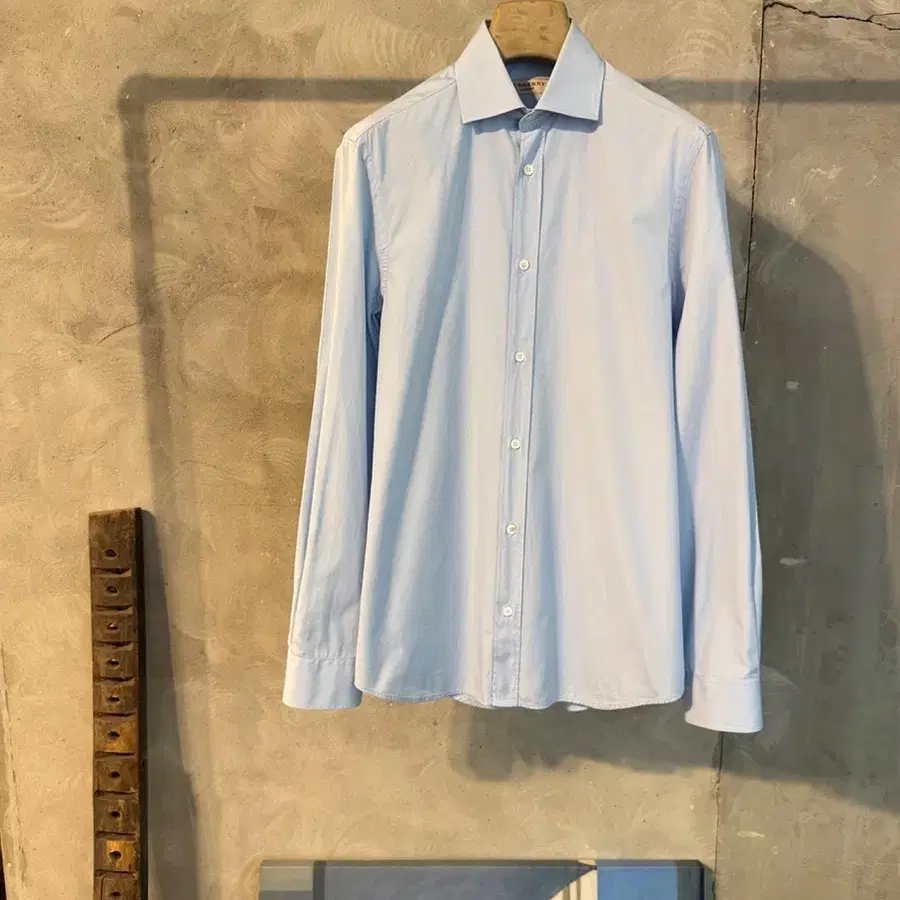 버버리 드레스셔츠 남성100