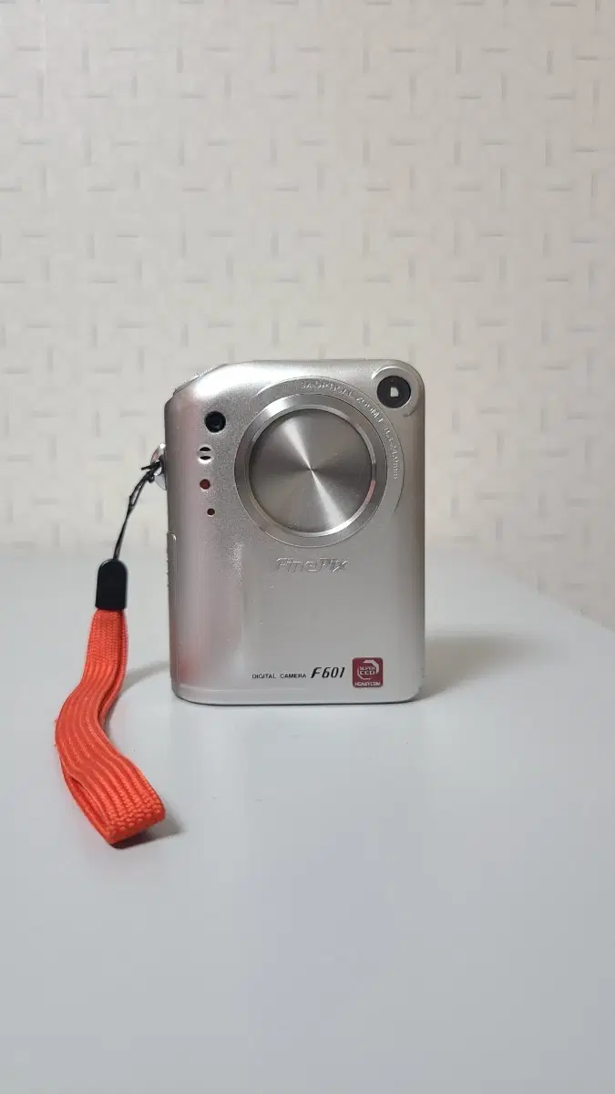 후지필름 FinePix F601 (후지 색감)