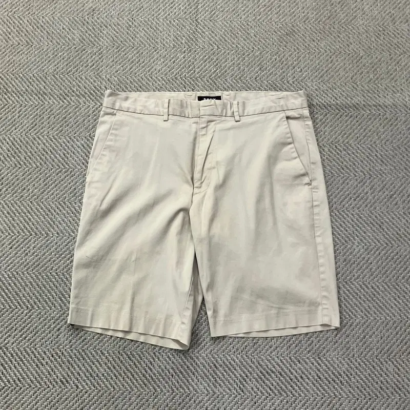 DKNY 치노 쇼츠 v5779