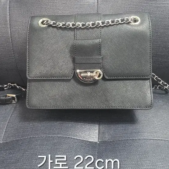 lovcat 체인 숄더백 22cm x 17cm