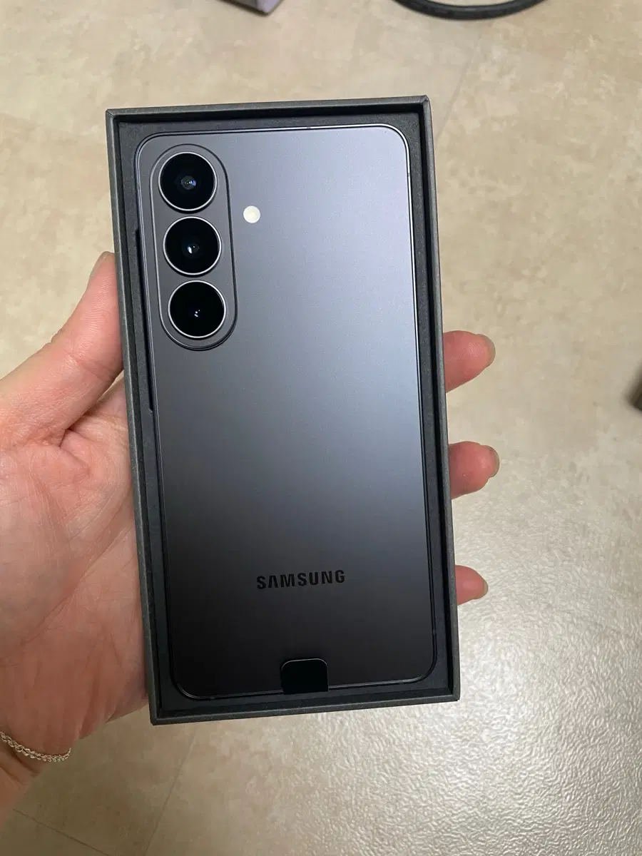 삼성 갤럭시S26 블랙 256GB(SM-S942NZKEKOO) 단순개봉 미사용제품