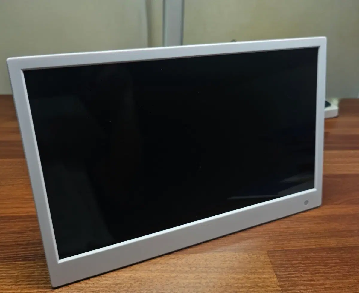카멜 모니터 13인치 PF1310IPS 팝니다