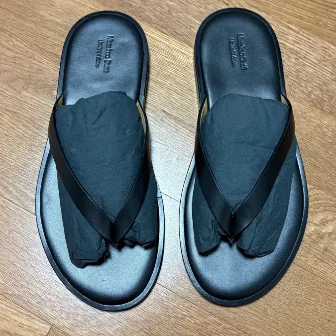 마시모두띠 나파 가죽 쪼리