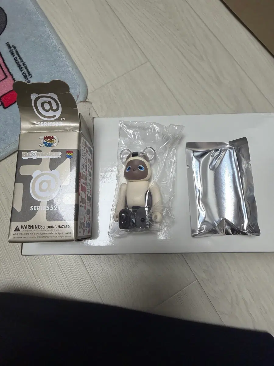 베어브릭 52탄 러봇