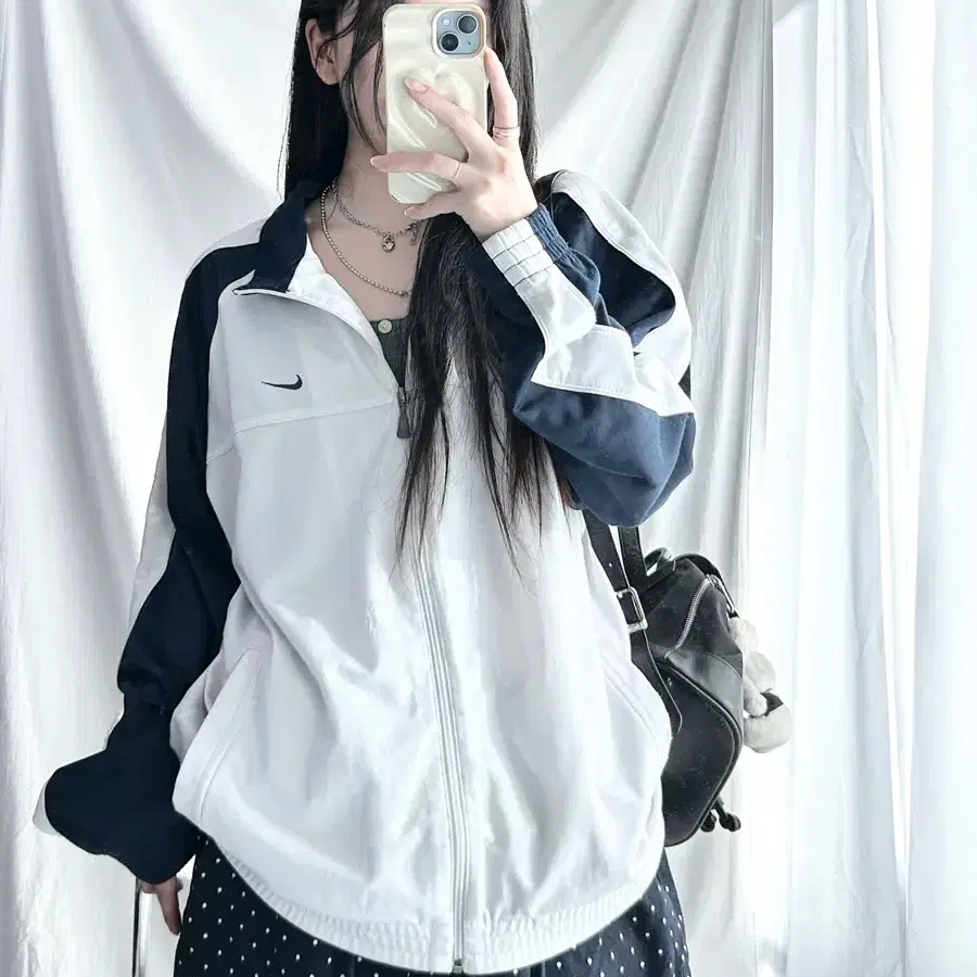나이키 00s 스우시 화이트 배색 져지