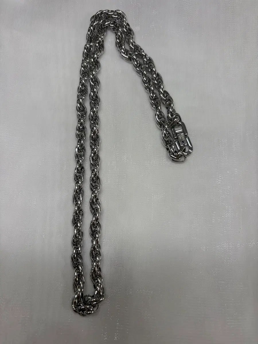 은색 체인 목걸이 (새상품)B0516