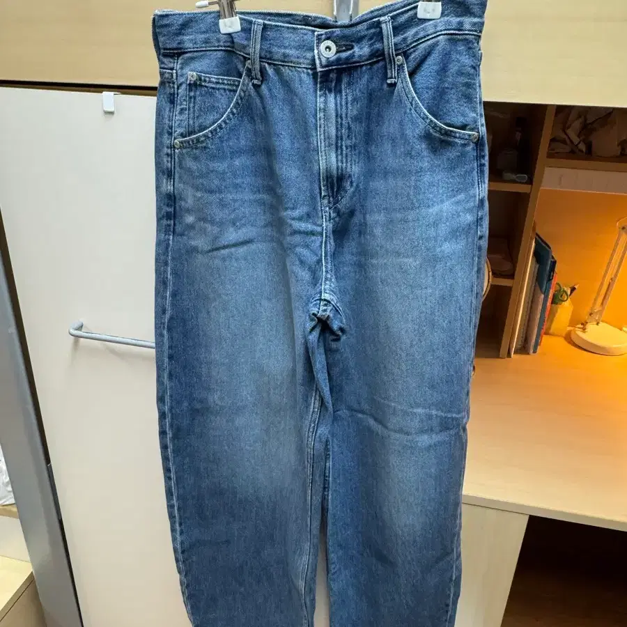 유니클로 배기커브진 24