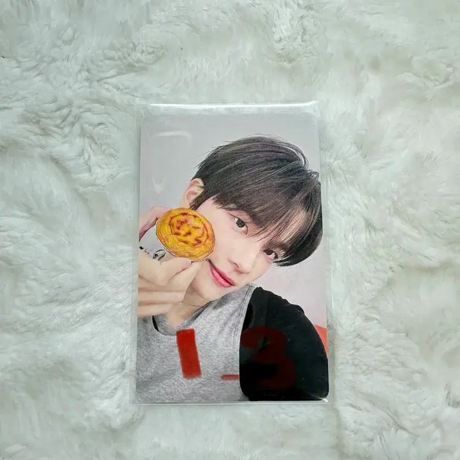 TRY WITH US 이즈위 신유 판매