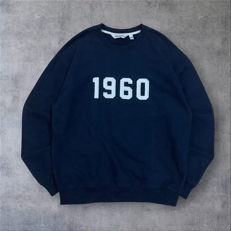 유니폼브릿지 1960 로고 네이비 맨투맨