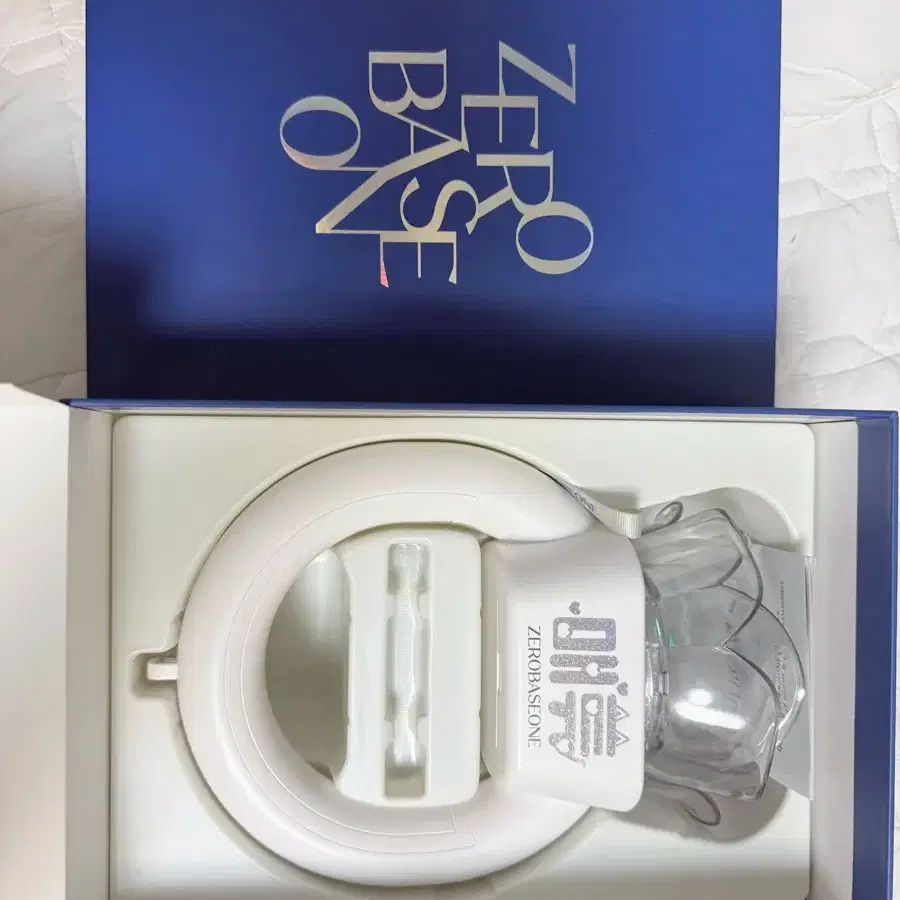 제로베이스원 응원봉 로즈링