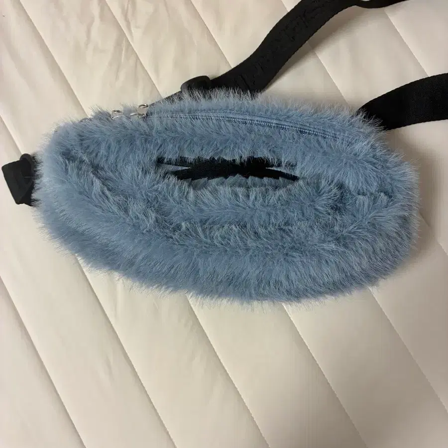 공식)디프런트 르세라핌 일본 가방