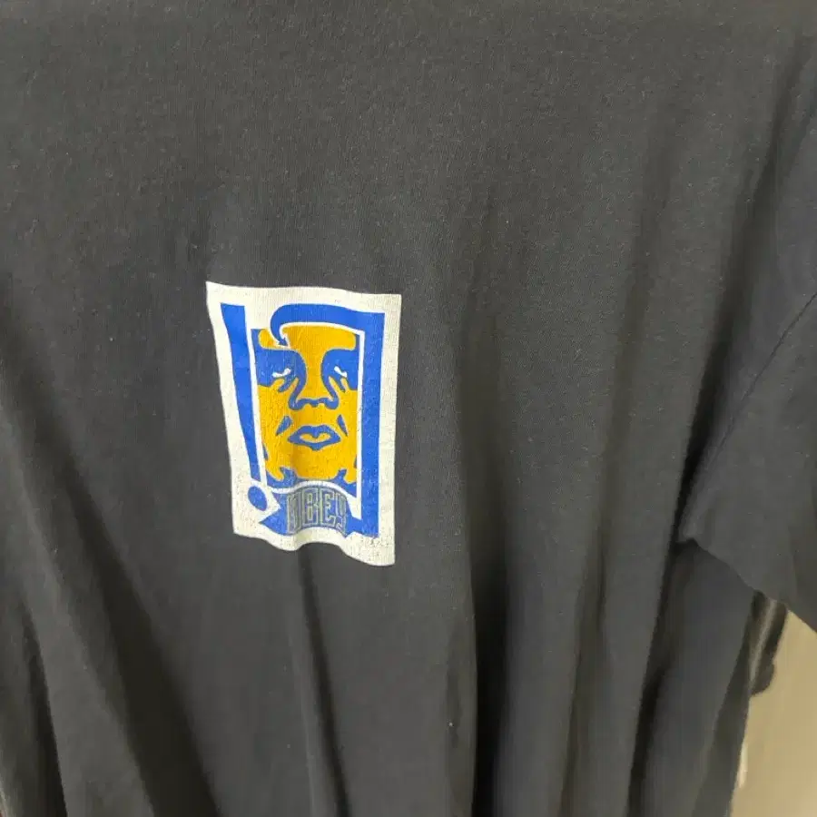 Obey M 반팔티