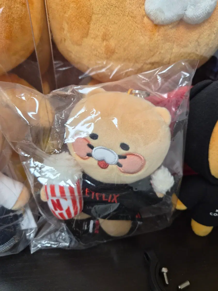 넷플릭스 춘식이 팝니다.