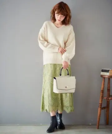 르 쿠르 블랑 패널 레이스 플레어 스커트