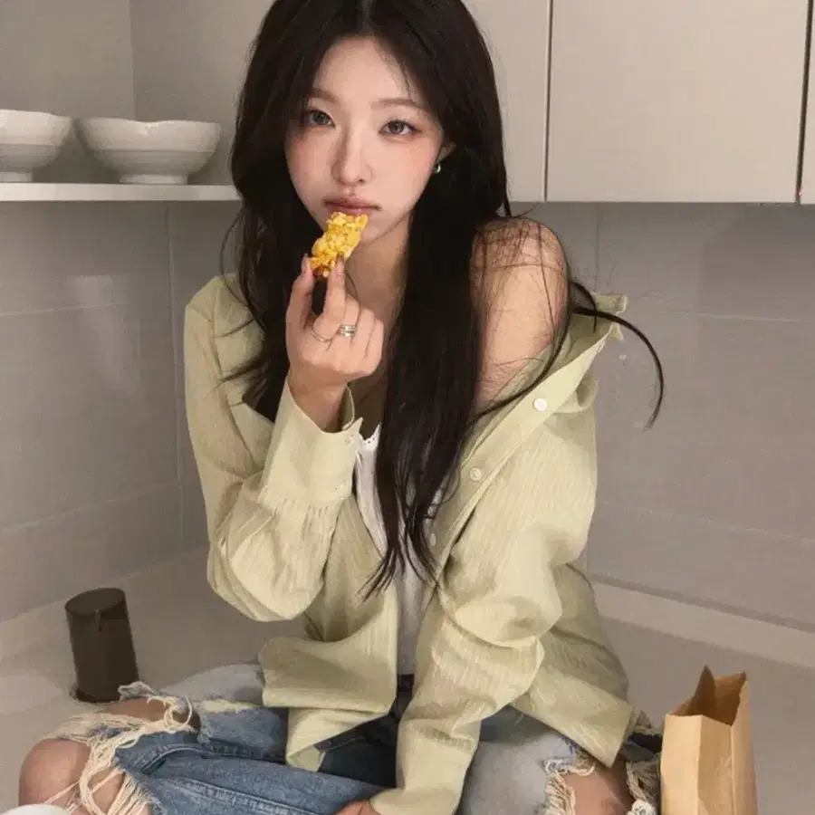 레터프롬문 레터즈 시스루 스트라이프셔츠 올리브