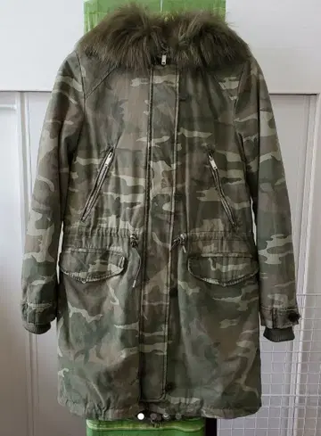 새상품급 ZARA 카모플라쥬 모즈 코트